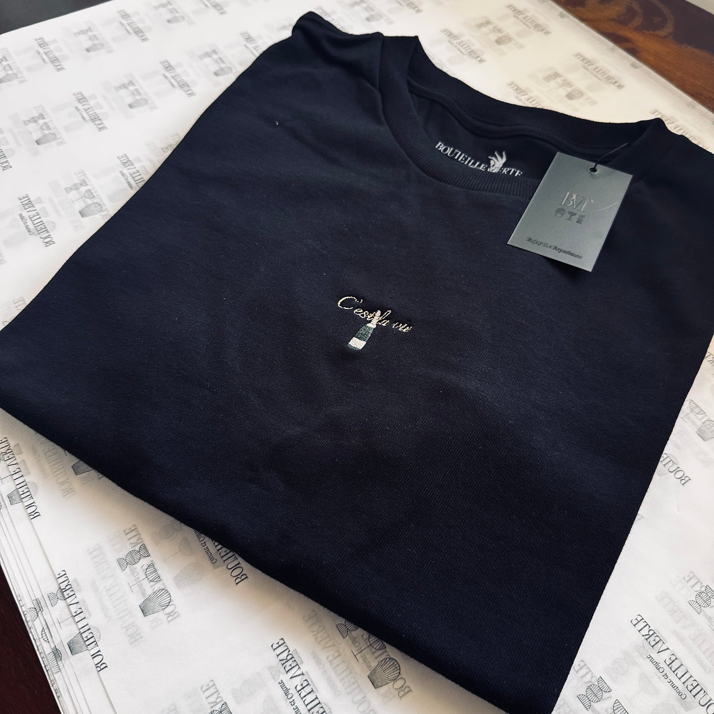 Camiseta C’est la vie preta